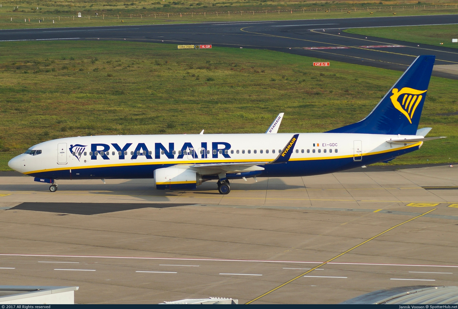 Photo of EI-GDC - Boeing 737-8AS operated by Ryanair