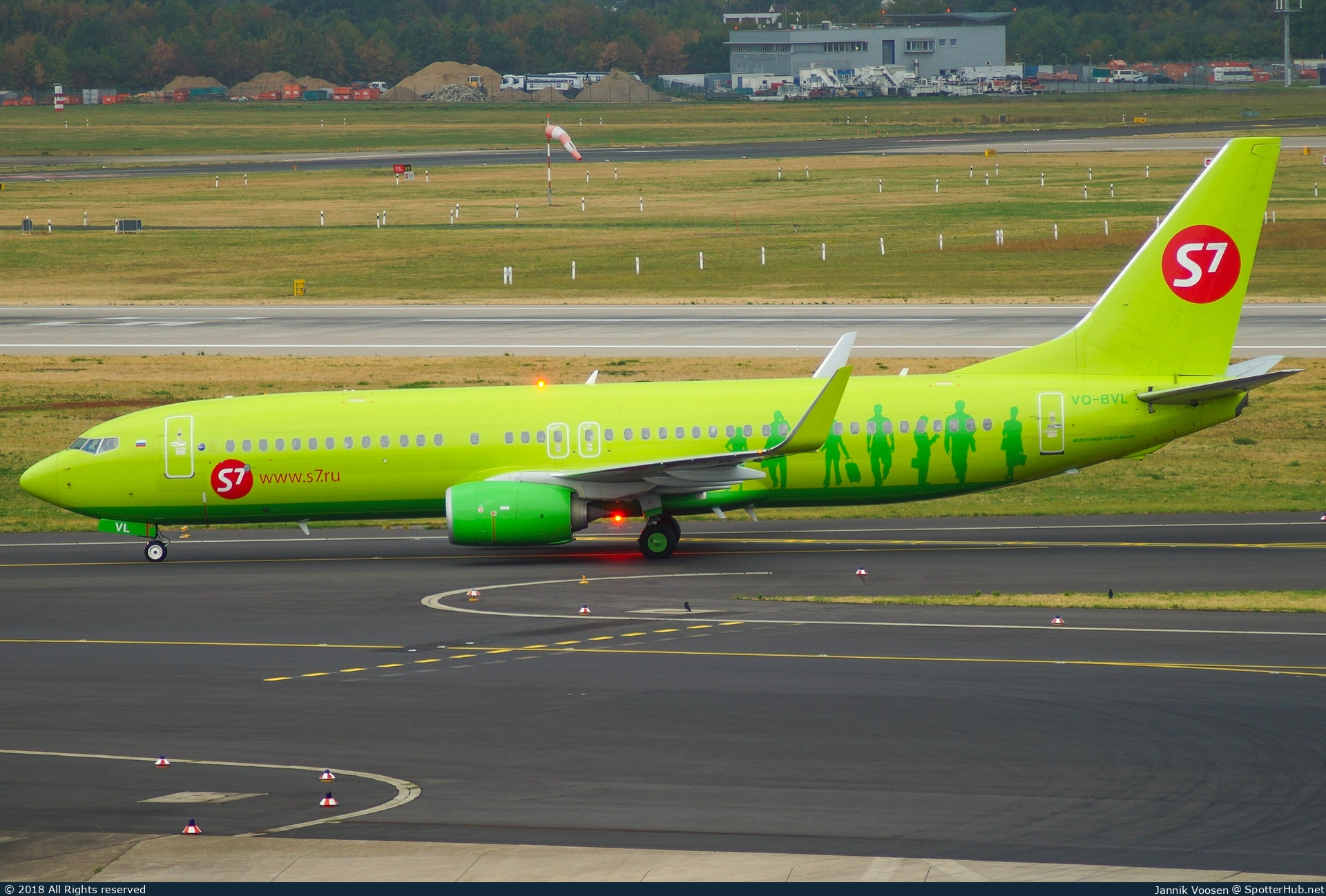 Photo of VQ-BVL - Boeing 737-8GJ operated by S7 Airlines
