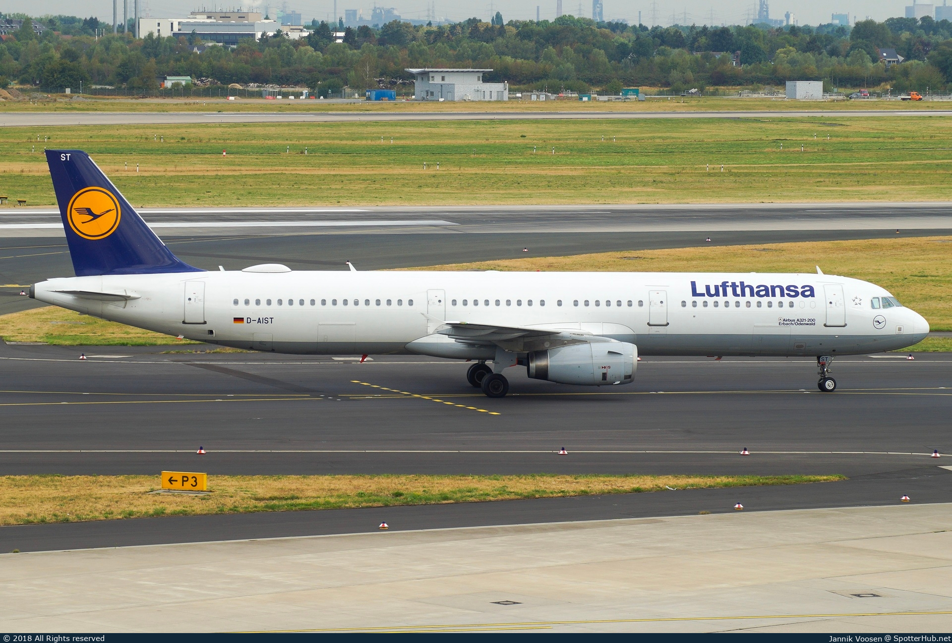 Photo of D-AIST - Airbus A321-231 operated by Lufthansa