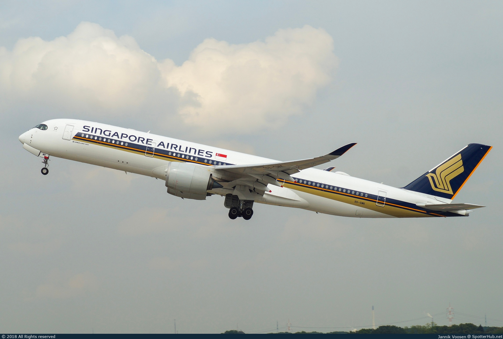 Photo of 9V-SMK - Airbus A350-941 operated by Singapore Airlines