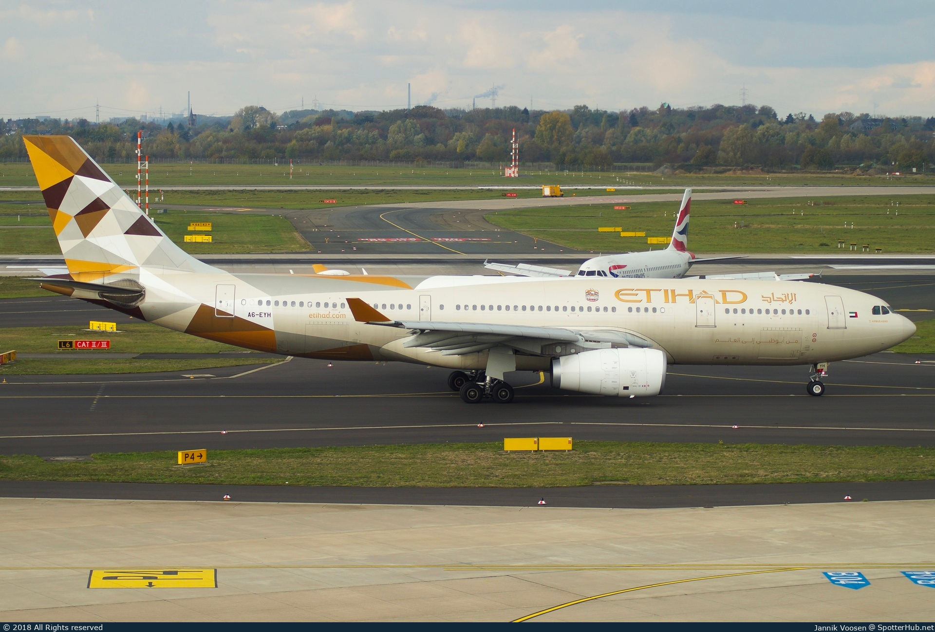 Photo of A6-EYH - Airbus A330-243 operated by Etihad Airways