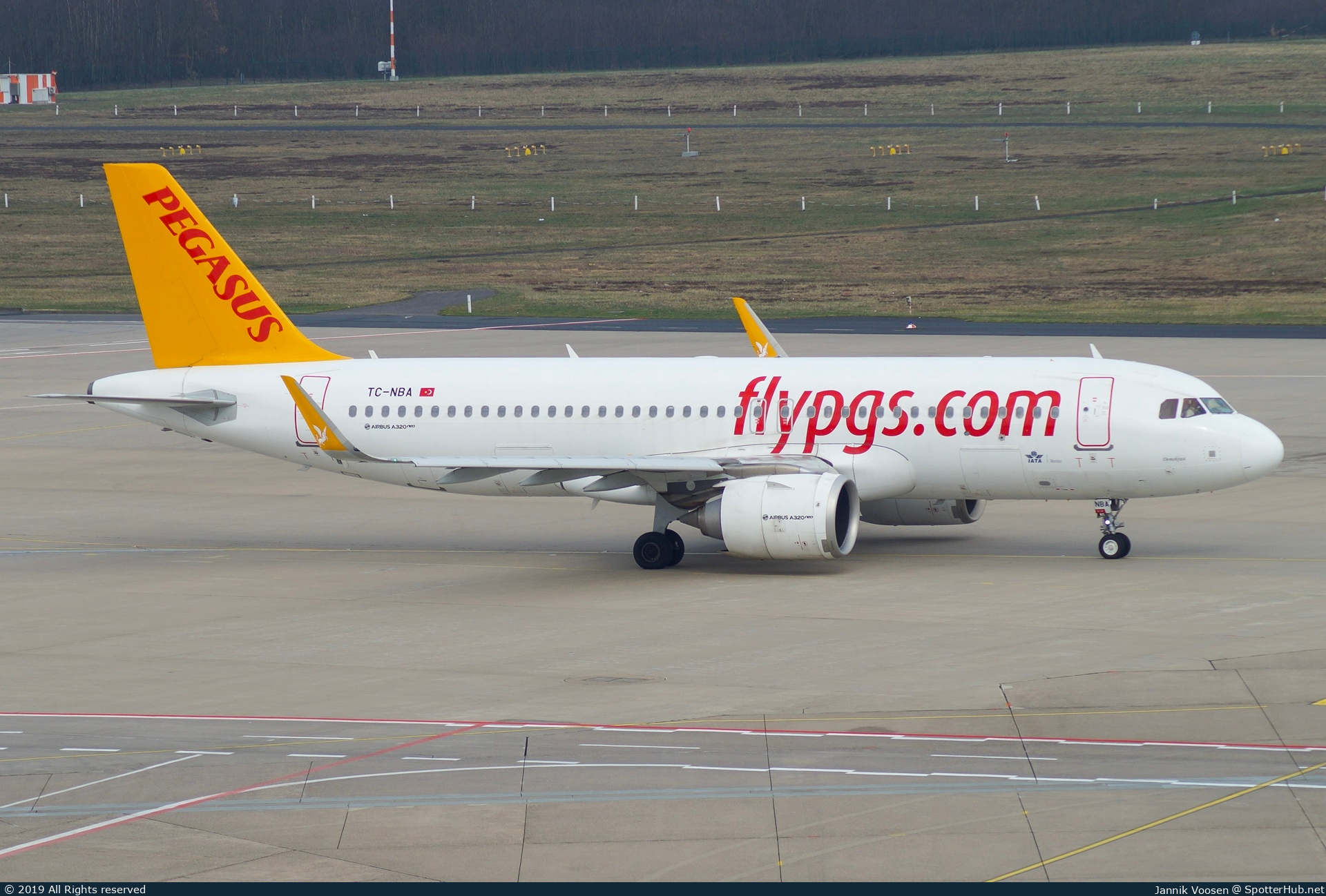 Photo of TC-NBA - Airbus A320-251N operated by Pegasus Airlines