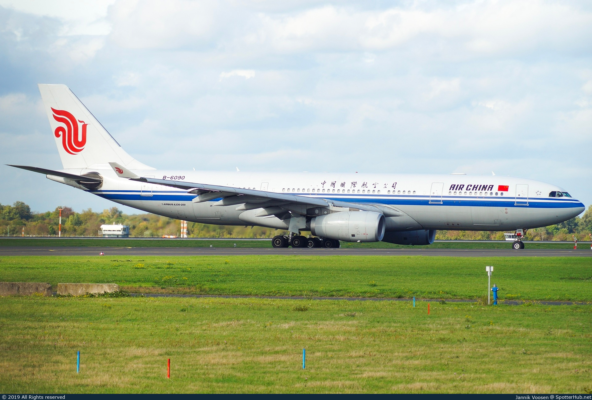 Photo of B-6090 - Airbus A330-243 operated by Air China