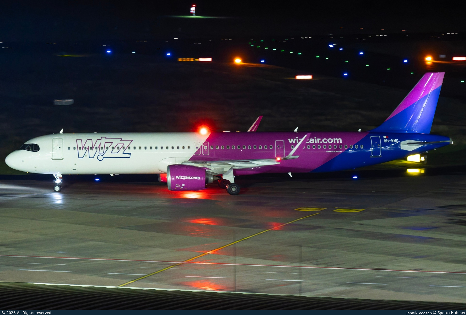 Photo of 9H-WMG - Airbus A321-271NX operated by Wizz Air Malta