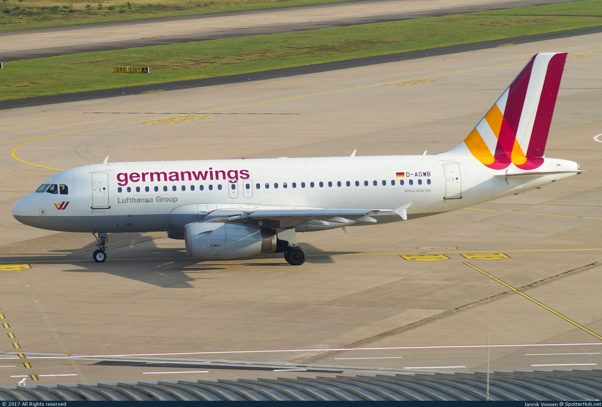 Photo of D-AGWB - Airbus A319-132 operated by Germanwings