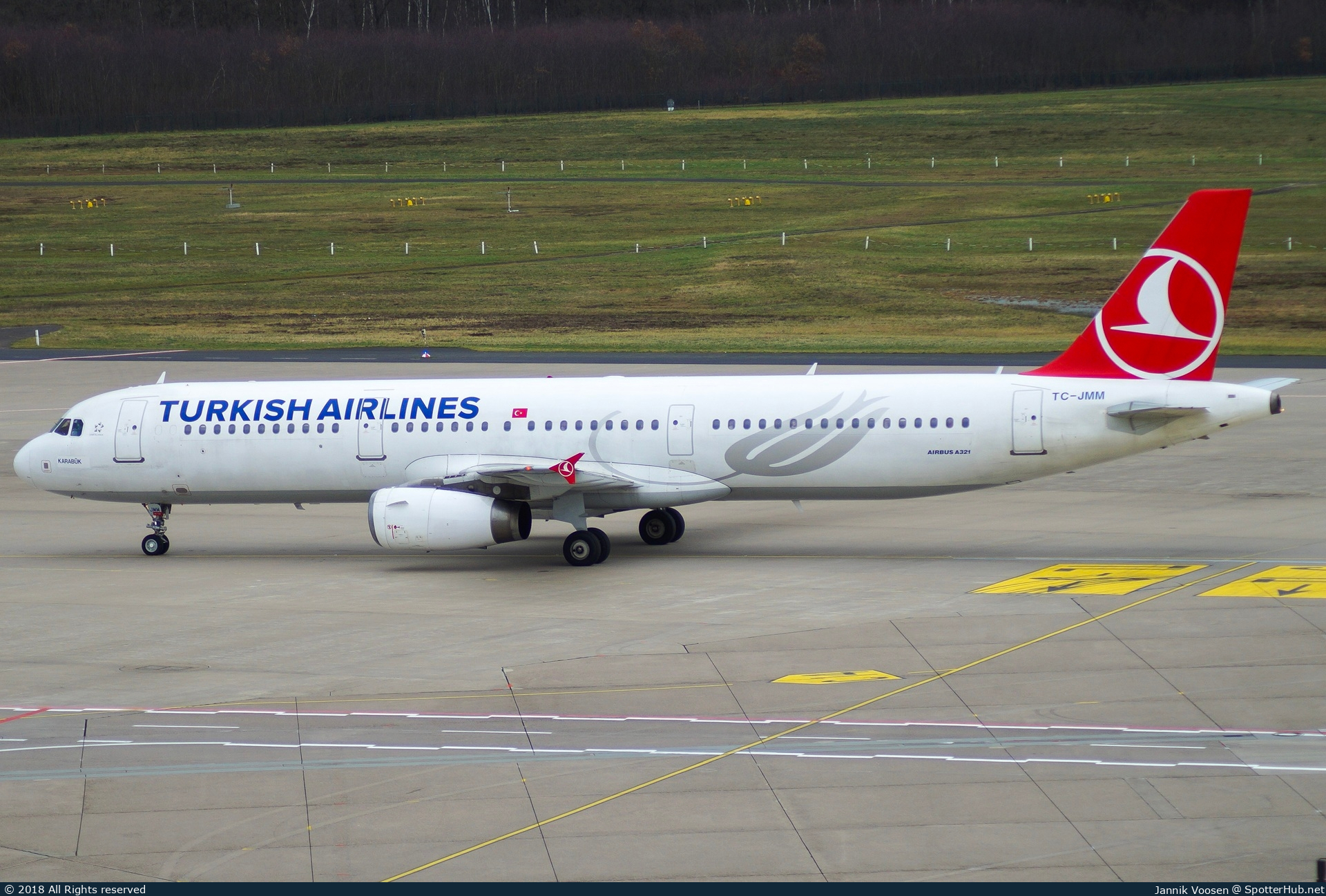 Photo of TC-JMM - Airbus A321-231 operated by Turkish Airlines