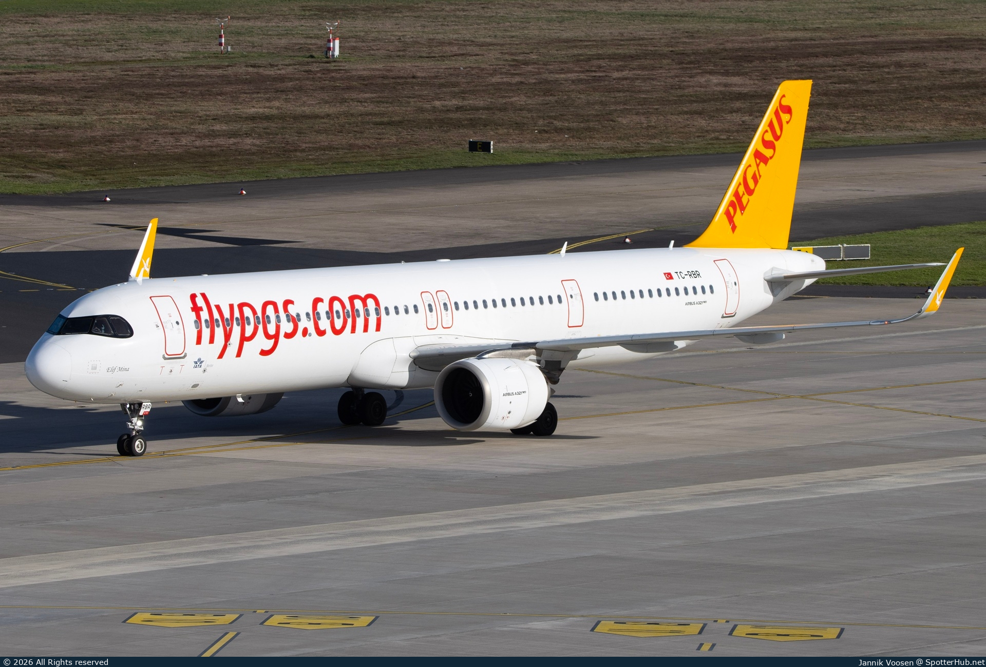 Photo of TC-RBR - Airbus A321-251NX operated by Pegasus Airlines
