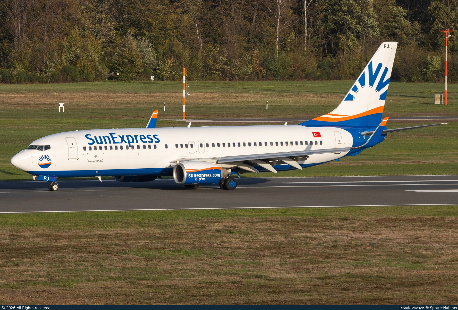 Photo of TC-SPJ - Boeing 737-82R operated by SunExpress