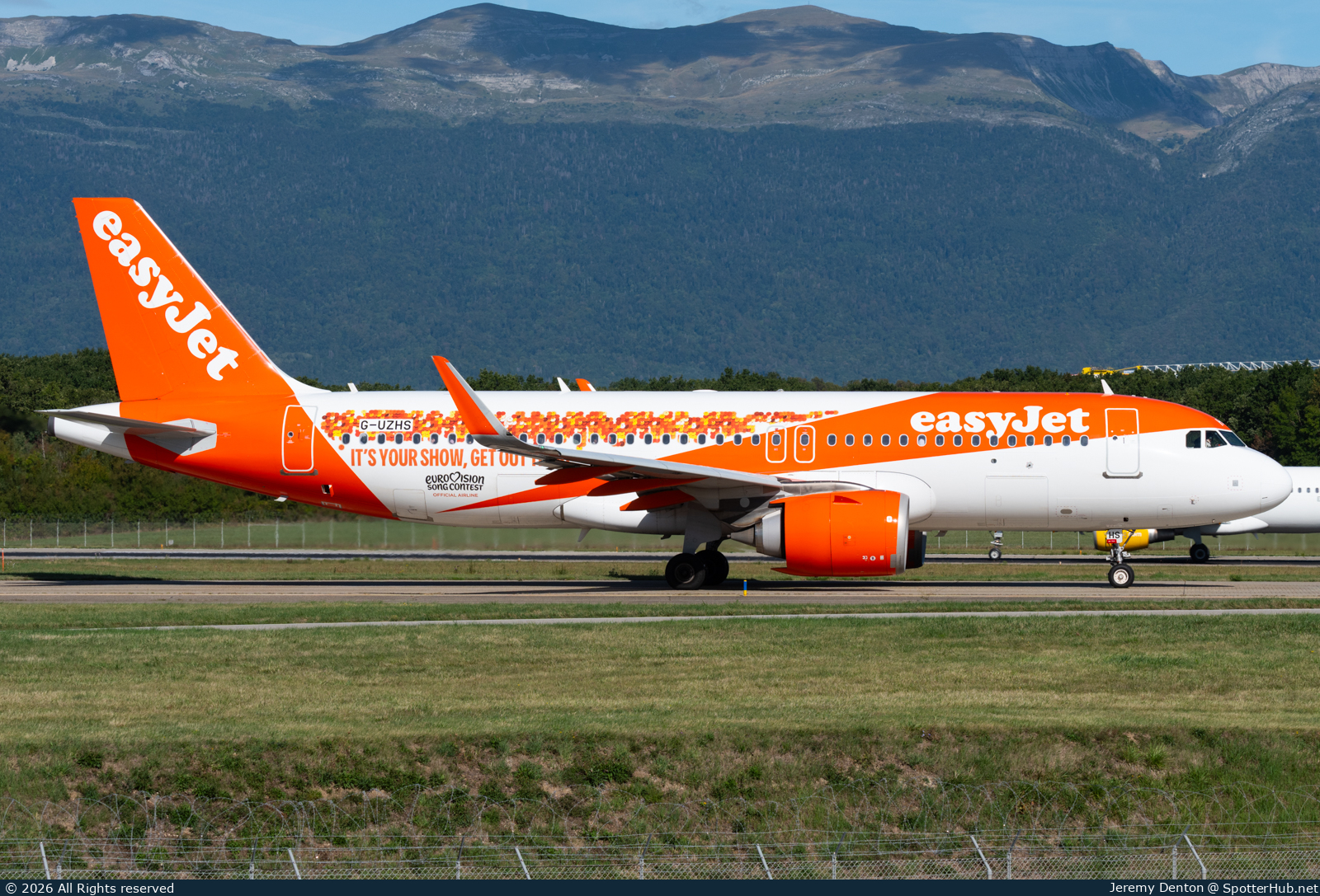 Photo of G-UZHS - Airbus A320-251N operated by easyJet