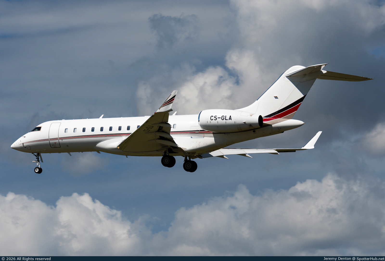 Photo of CS-GLA - Bombardier Global 6000 operated by NetJets Europe