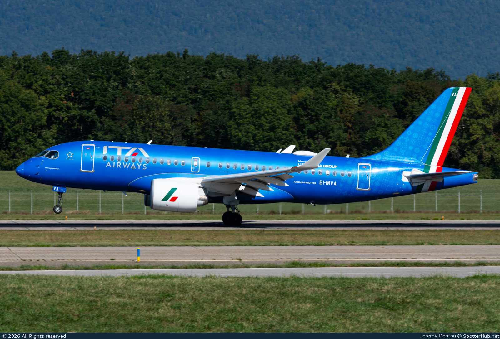 Photo of EI-MVA - Airbus A220-100 operated by ITA Airways