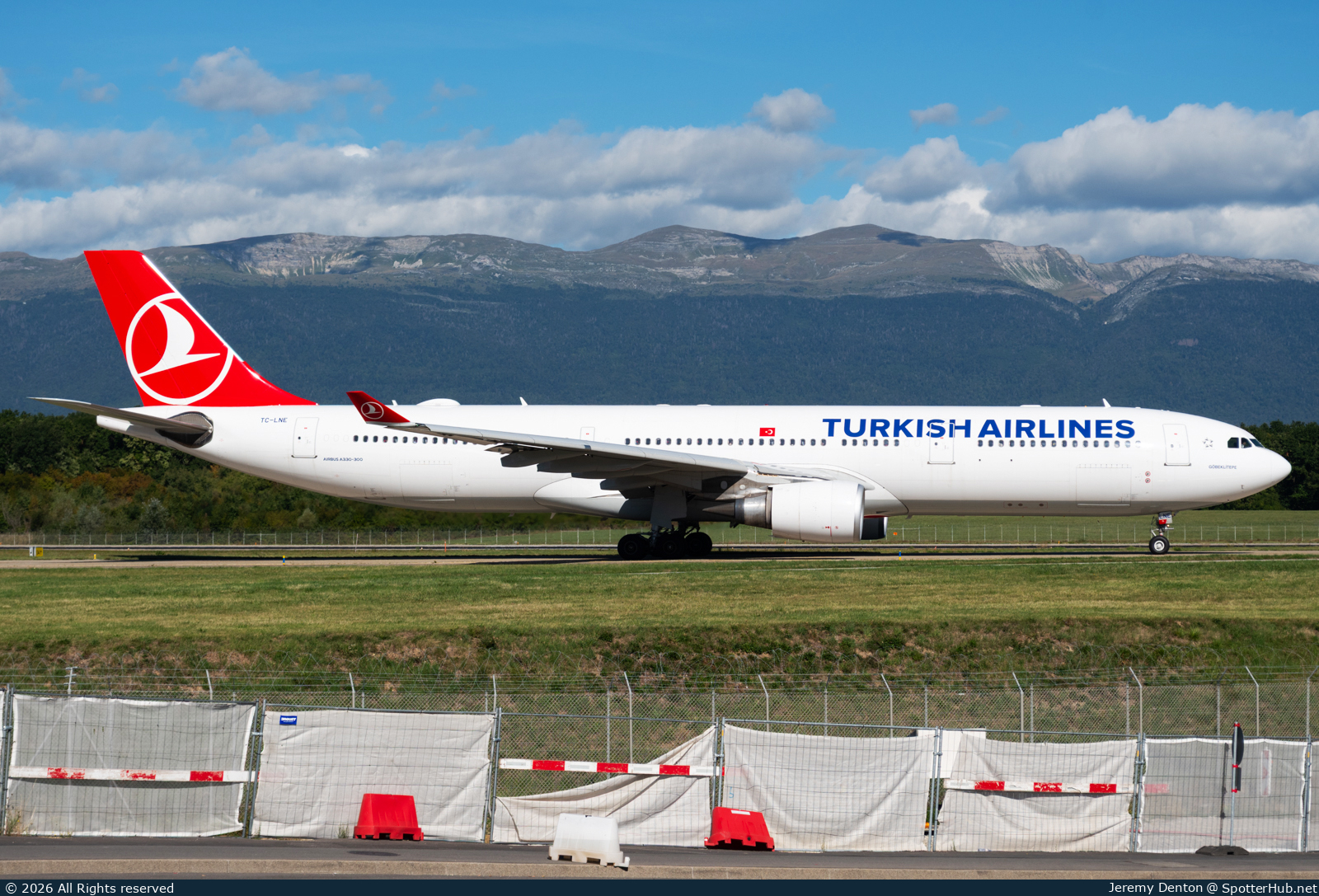 Photo of TC-LNE - Airbus A330-303 operated by Turkish Airlines