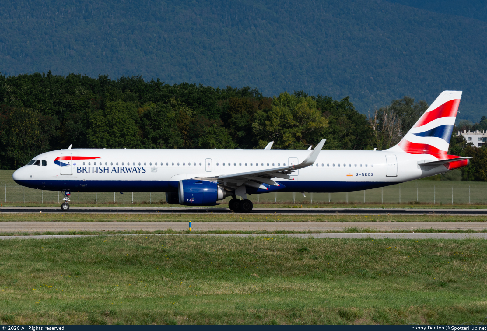 Photo of G-NEOS - Airbus A321-251NX operated by British Airways