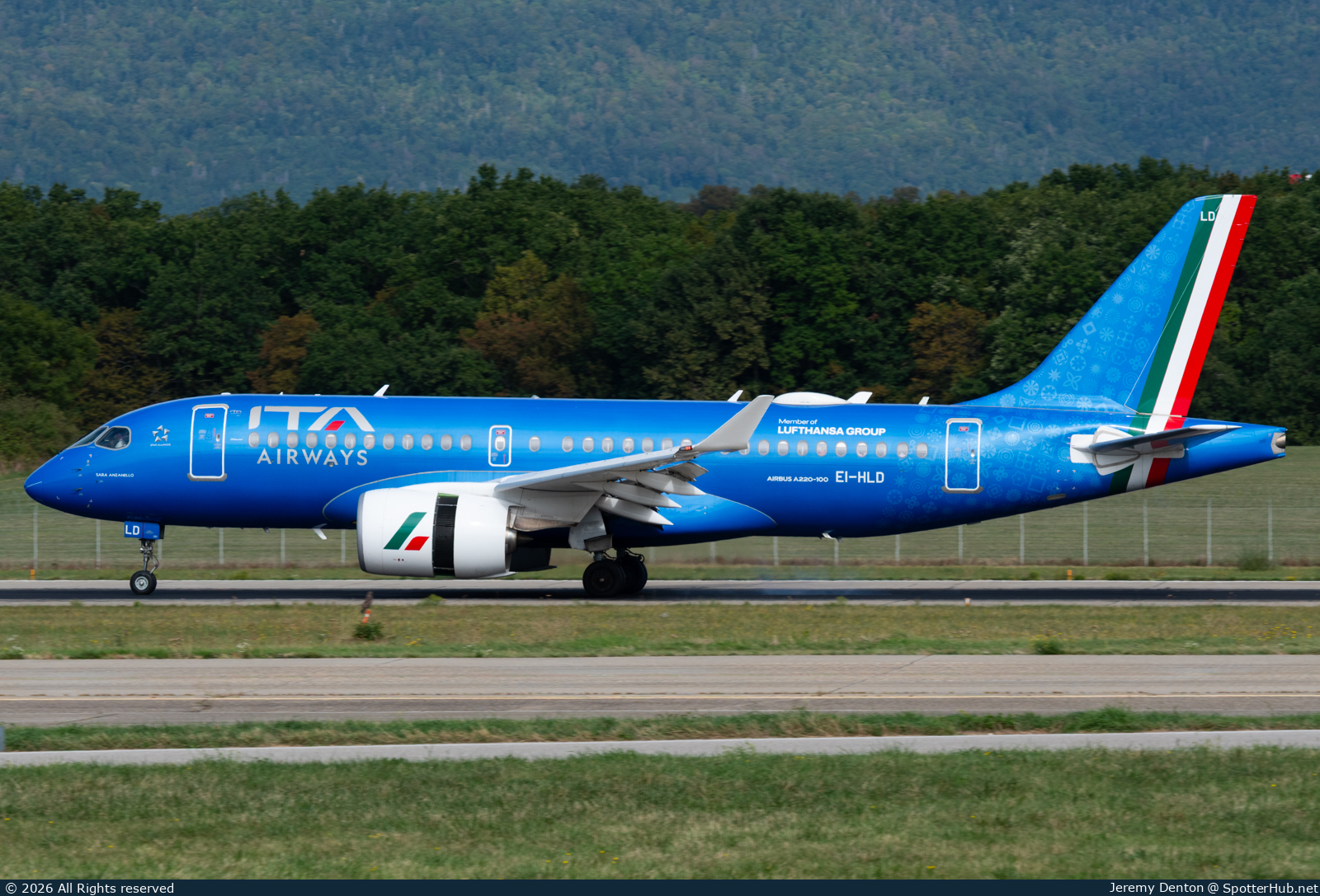 Photo of EI-HLD - Airbus A220-100 operated by ITA Airways
