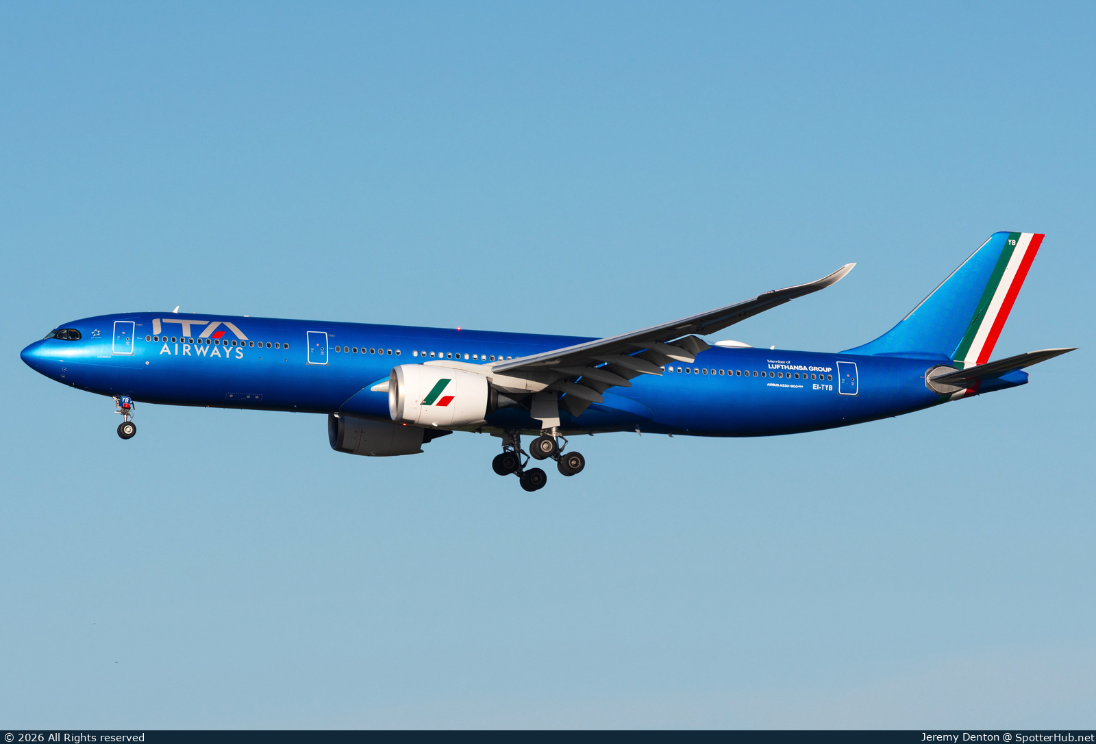 Photo of EI-TYB - Airbus A330-941 operated by ITA Airways
