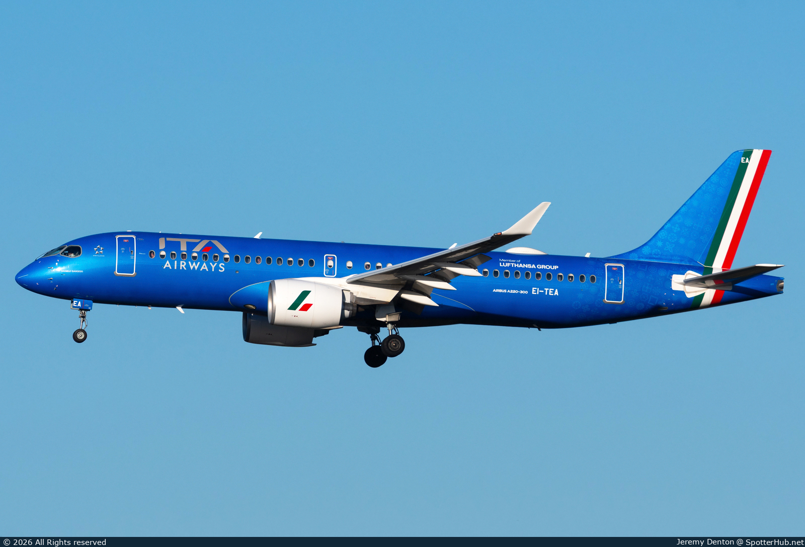 Photo of EI-TEA - Airbus A220-300 operated by ITA Airways