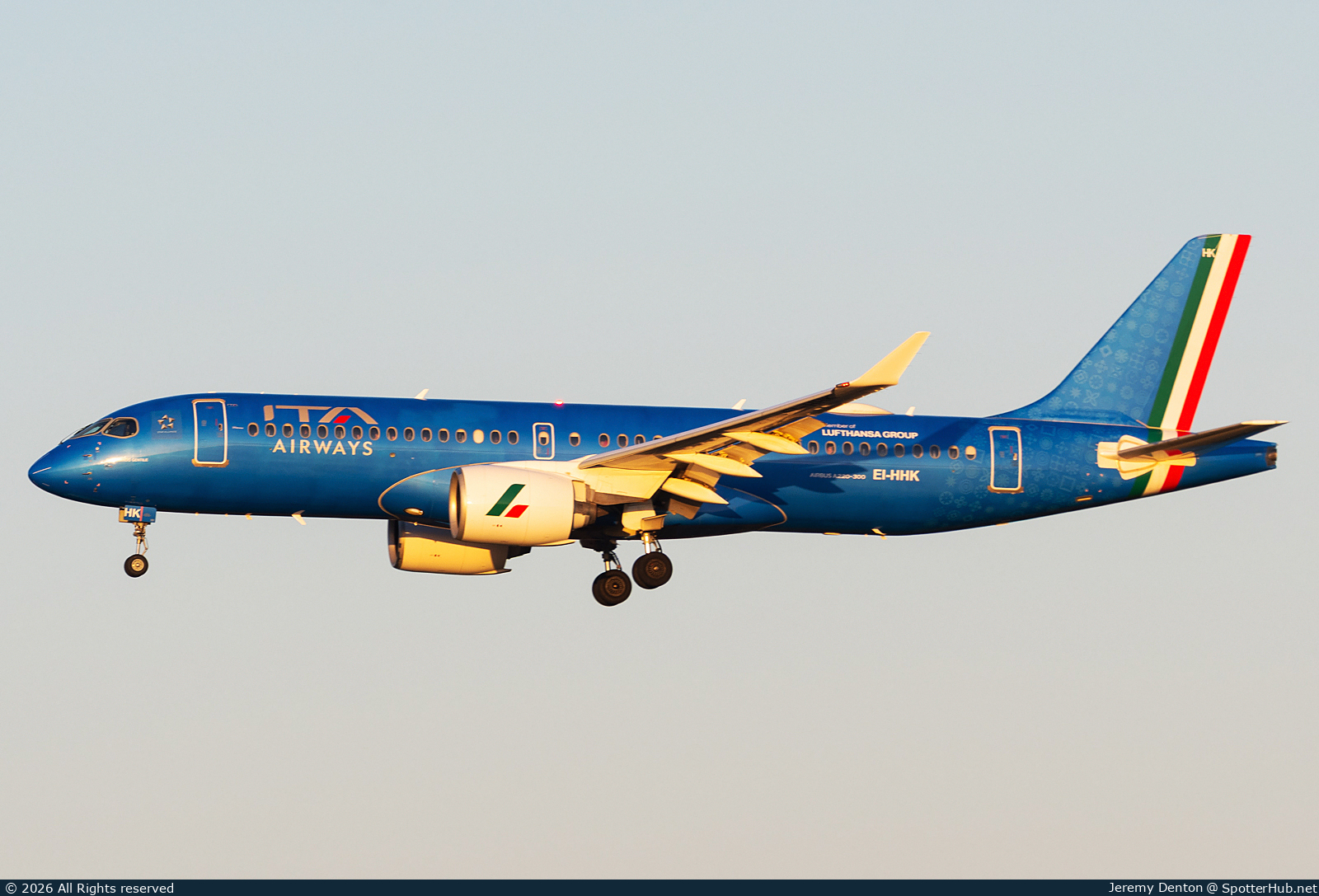 Photo of EI-HHK - Airbus A220-300 operated by ITA Airways