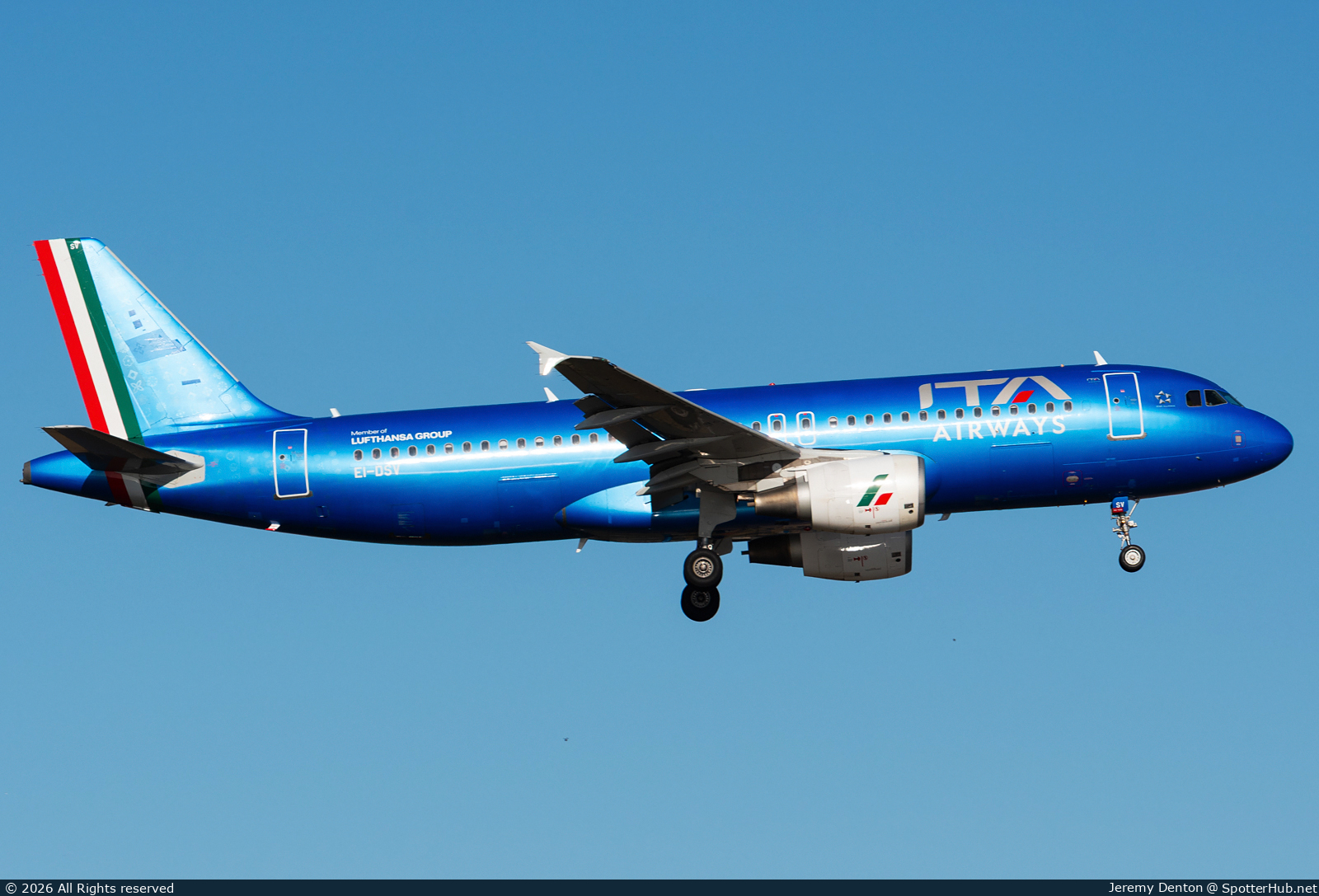 Photo of EI-DSY - Airbus A320-216 operated by ITA Airways