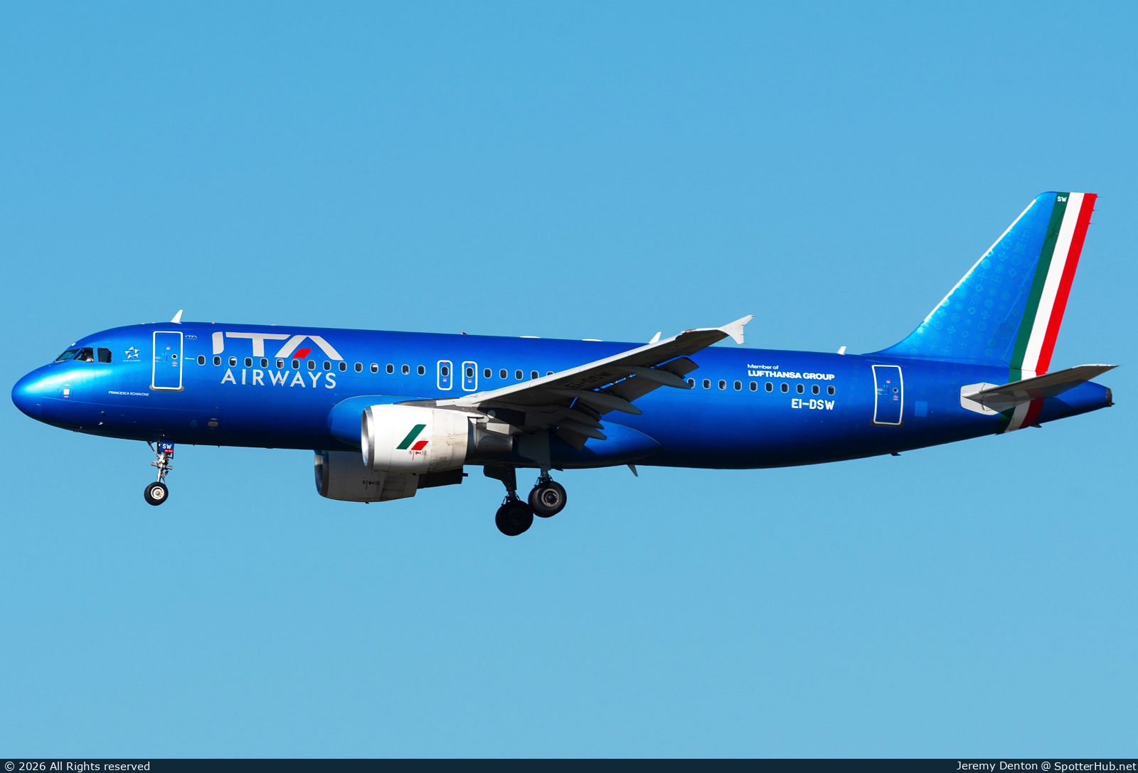 Photo of EI-DSW - Airbus A320-216 operated by ITA Airways