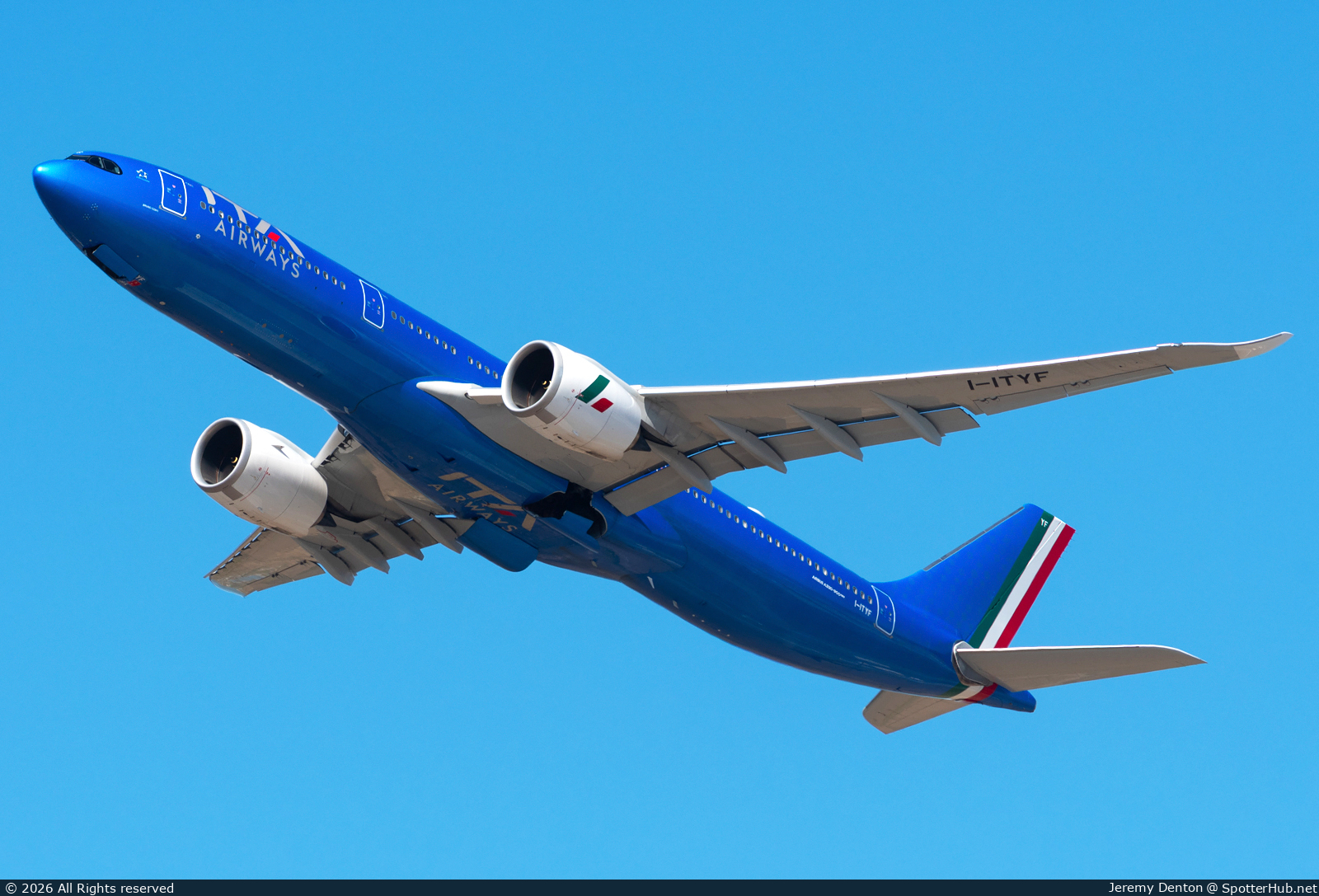 Photo of I-ITYF - Airbus A330-941 operated by ITA Airways