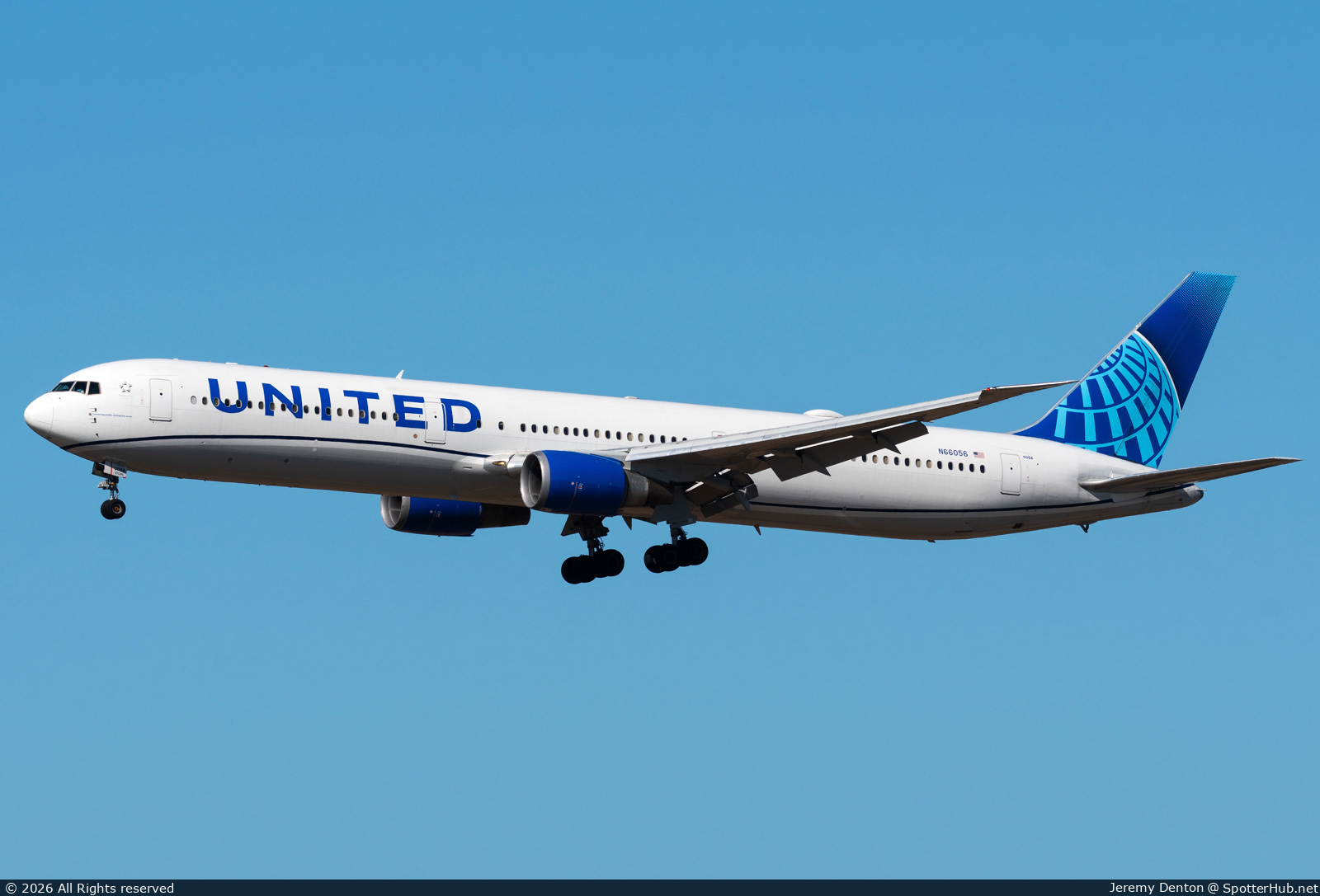 Photo of N66056 - Boeing 767-424(ER) operated by United Airlines