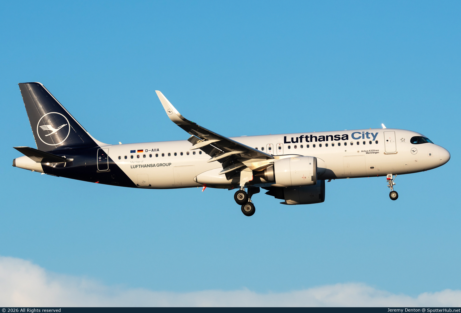 Photo of D-AIIA - Airbus A320-251N operated by Lufthansa City Airlines