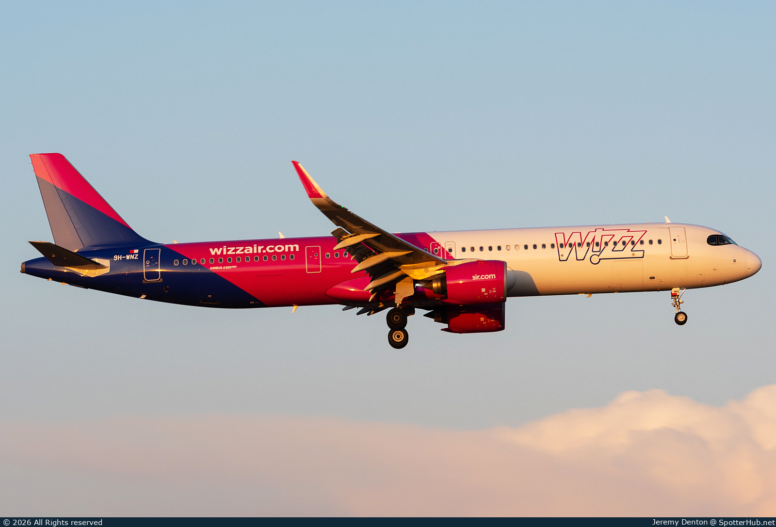 Photo of 9H-WNZ - Airbus A321-271NX operated by Wizz Air Malta