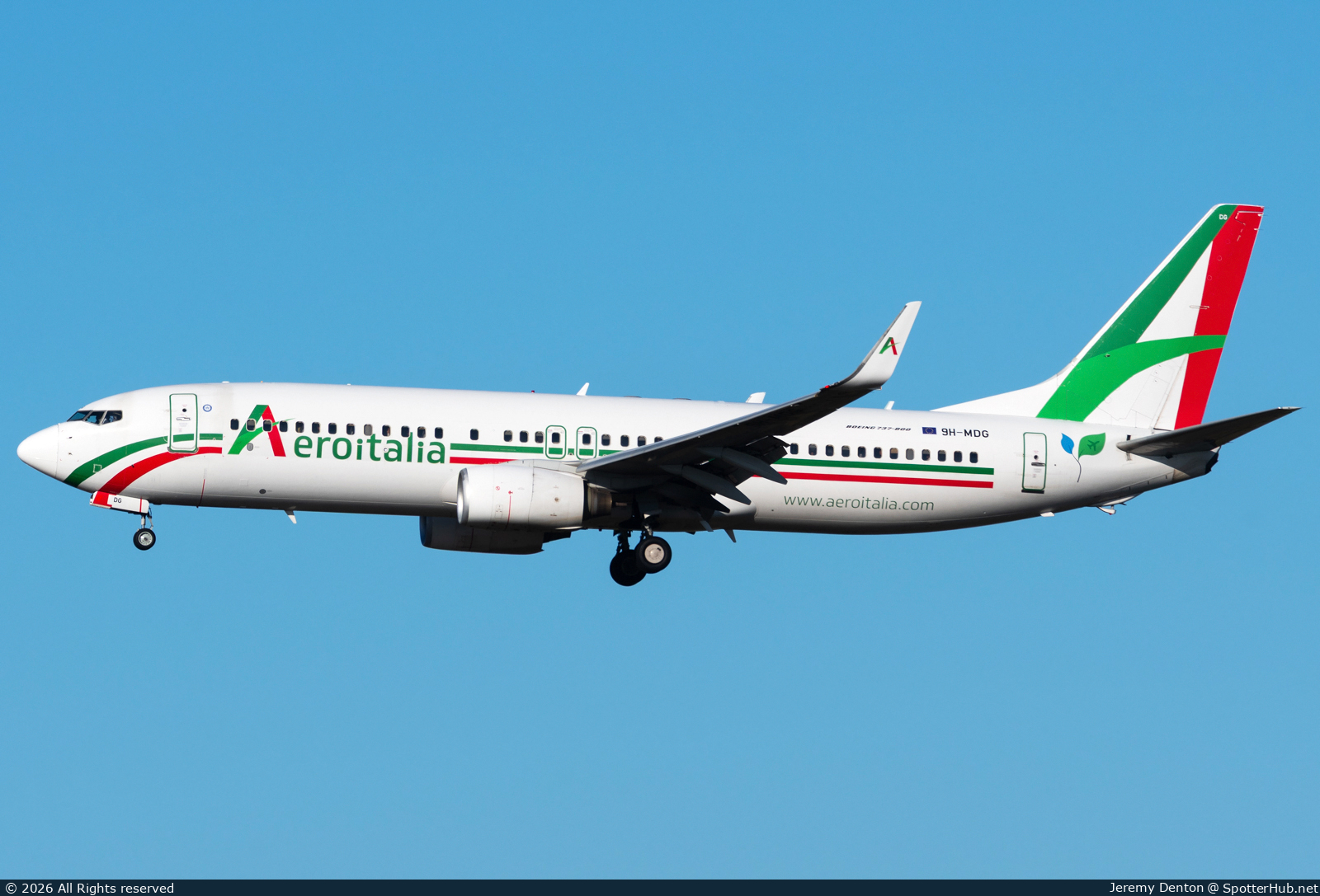 Photo of 9H-MDG - Boeing 737-846 operated by Aeroitalia