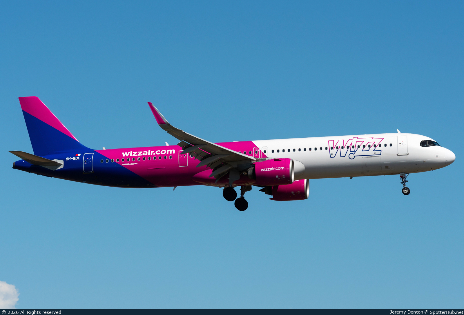 Photo of 9H-WDL - Airbus A321-271NX operated by Wizz Air Malta