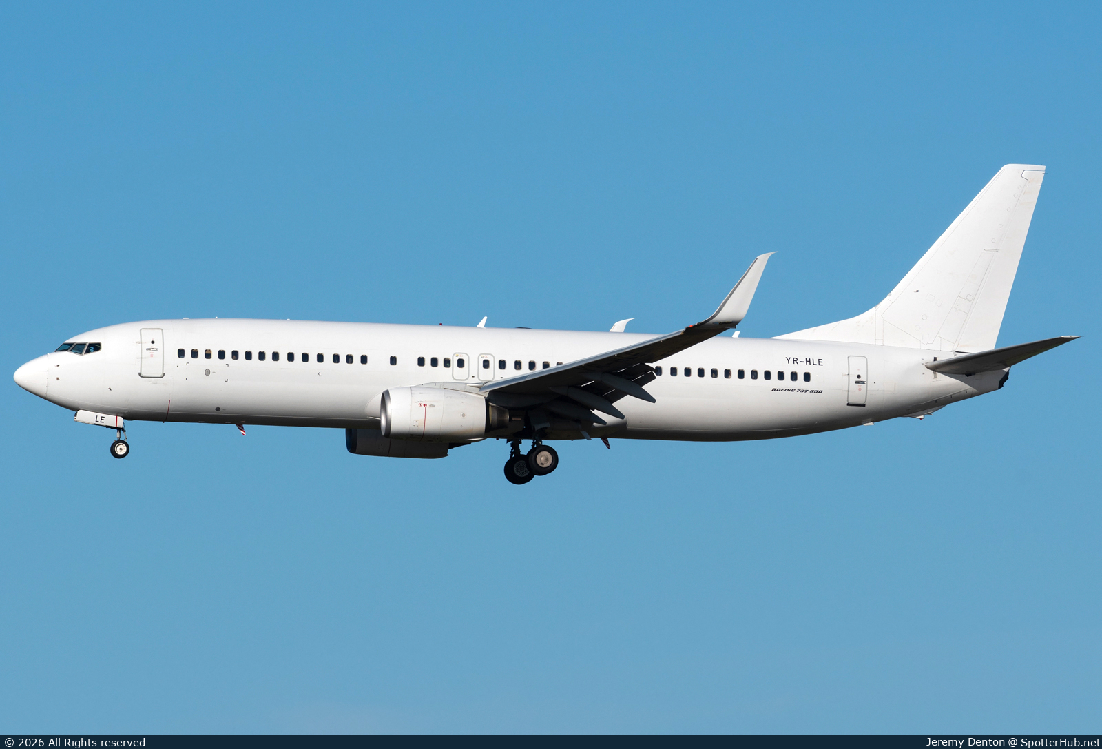 Photo of YR-HLE - Boeing 737-8K5 operated by Hello Jets