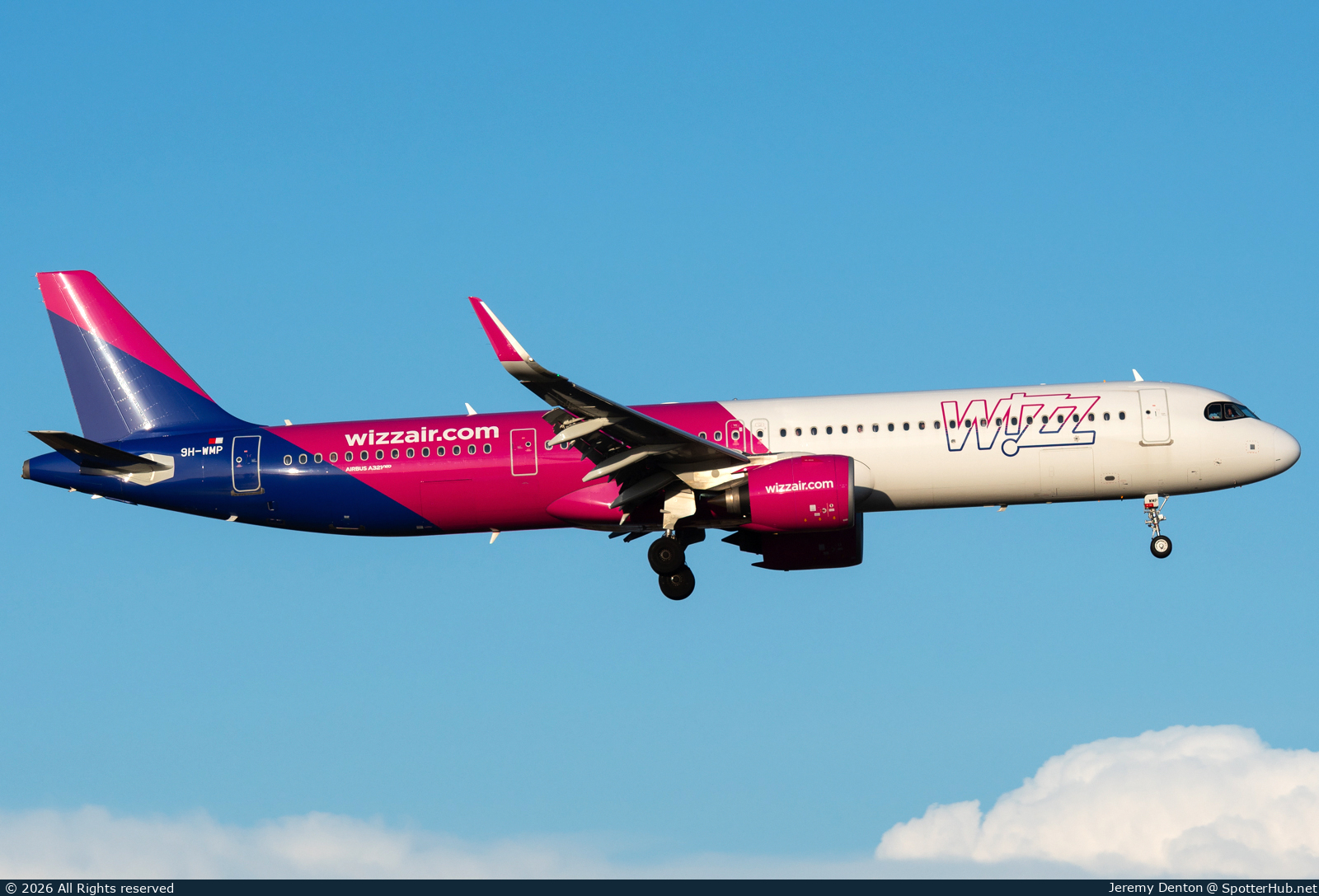 Photo of 9H-WMP - Airbus A321-271NX operated by Wizz Air Malta