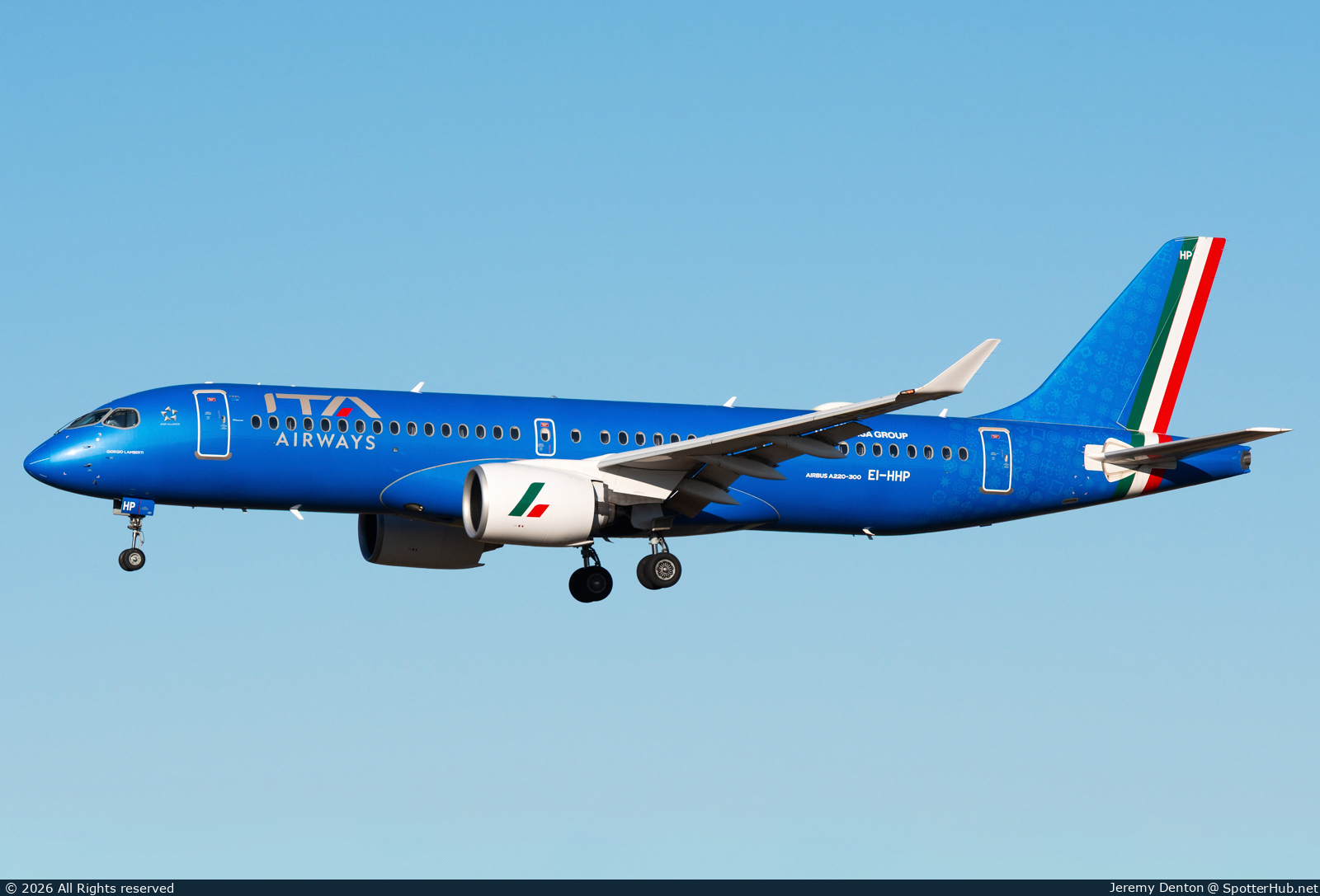 Photo of EI-HHP - Airbus A220-300 operated by ITA Airways