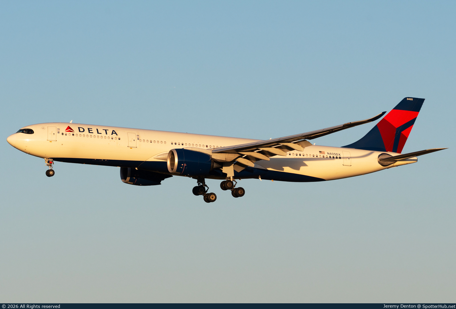 Photo of N405DX - Airbus A330-941 operated by Delta Air Lines