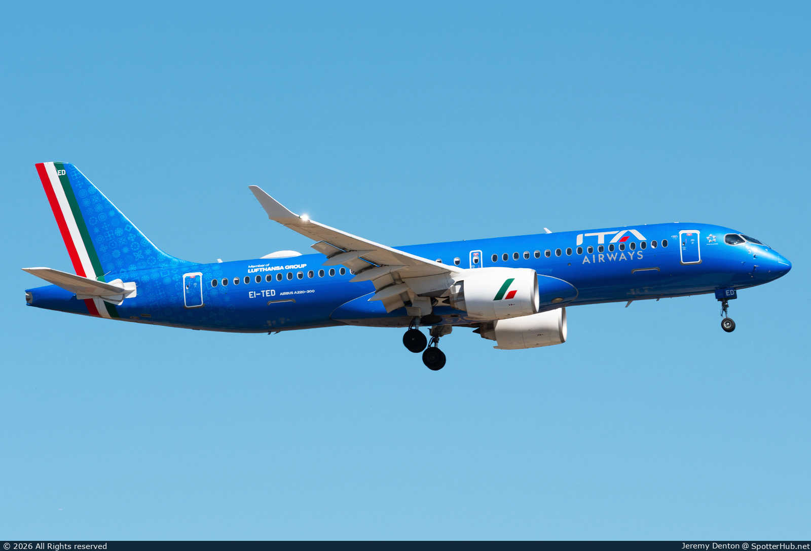 Photo of EI-TED - Airbus A220-300 operated by ITA Airways