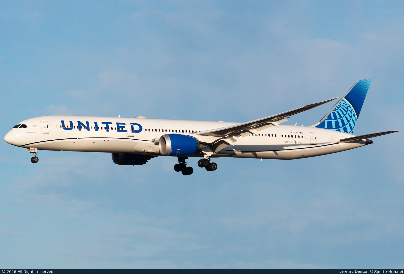 Photo of N12020 - Boeing 787-10 Dreamliner operated by United Airlines