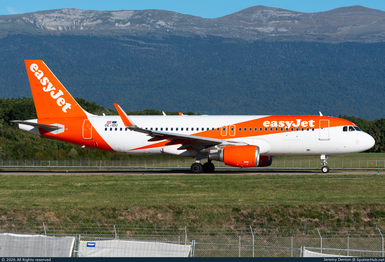 Photo of OE-IDU - Airbus A320-214 operated by easyJet Europe