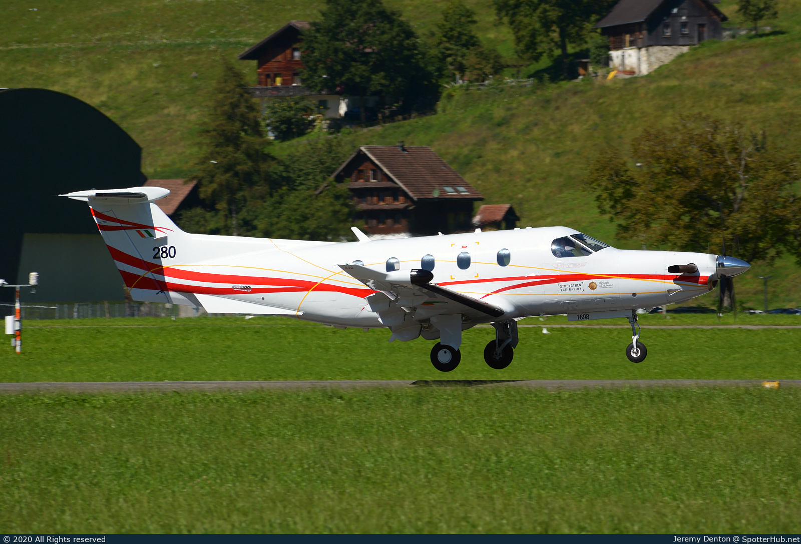 Photo of 280 - Pilatus PC-12 NG operated by Irish Air Corps