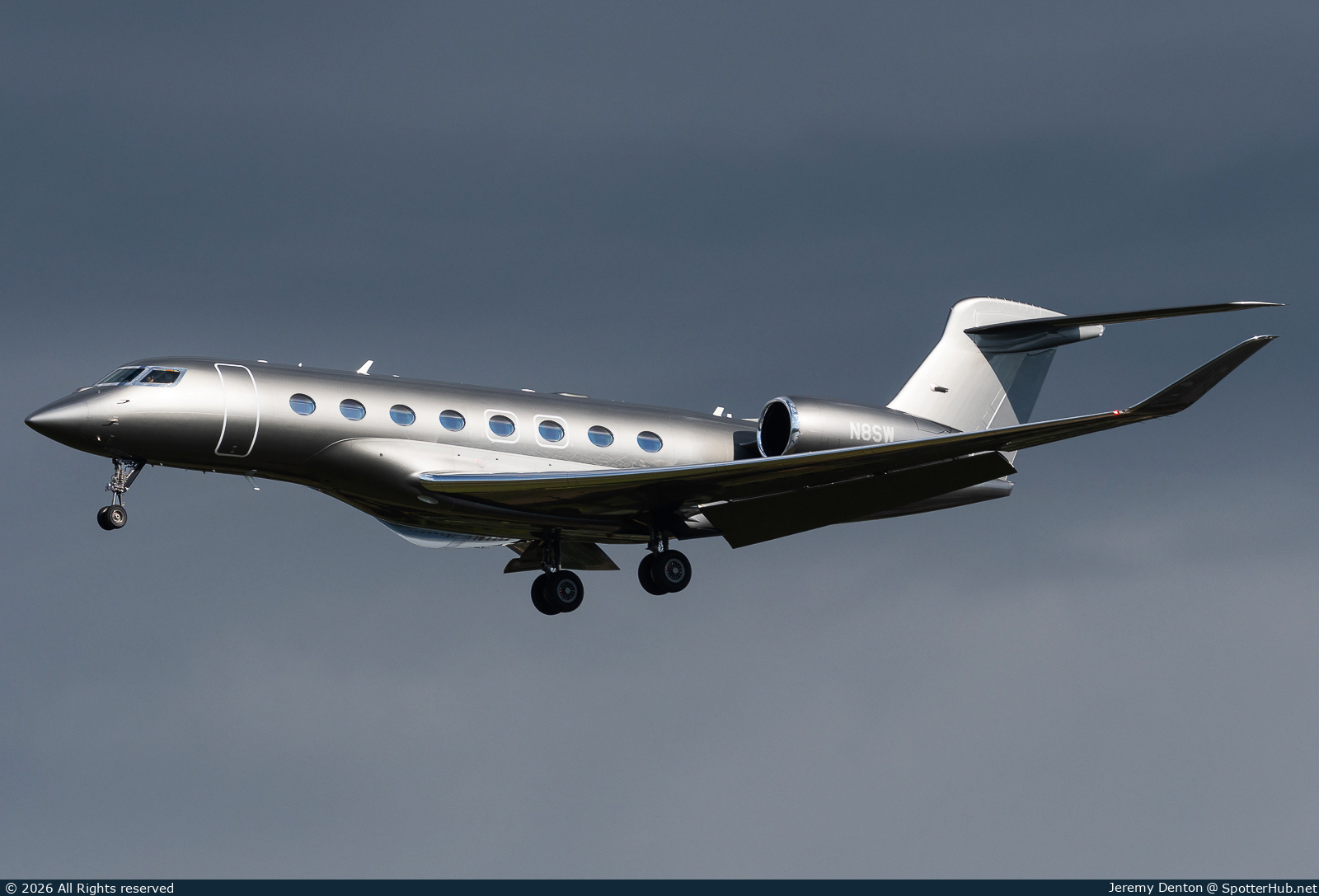 Photo of N8SW - Gulfstream G800 operated by Private
