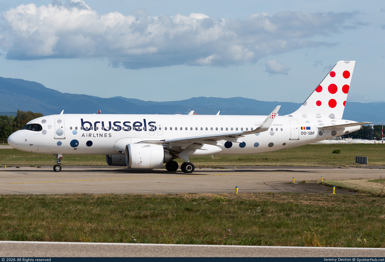 Photo of OO-SBF - Airbus A320-251N operated by Brussels Airlines
