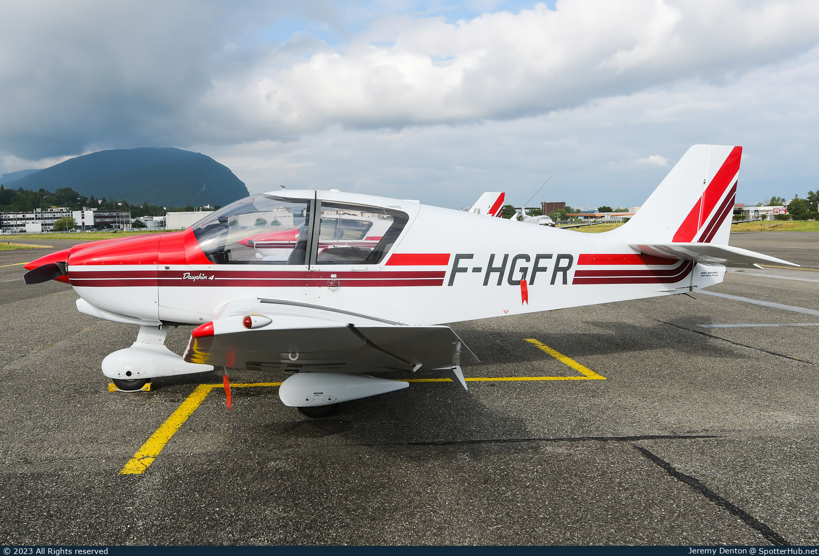 Photo of F-HGFR - Robin DR400/140B Dauphin 4 operated by Club Aéronautique d'Annemasse