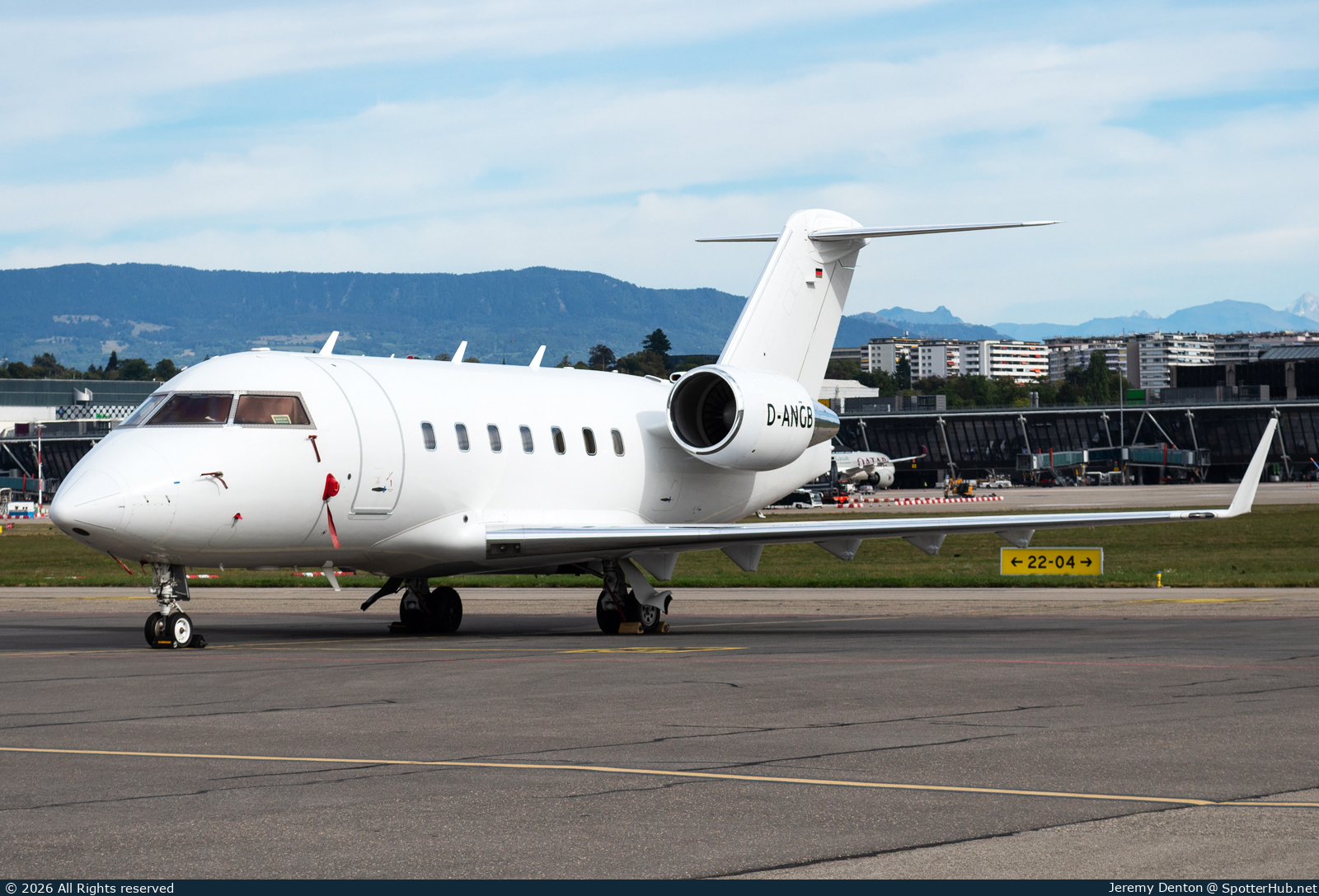 Photo of D-ANGB - Bombardier Challenger 604 operated by Elangeni