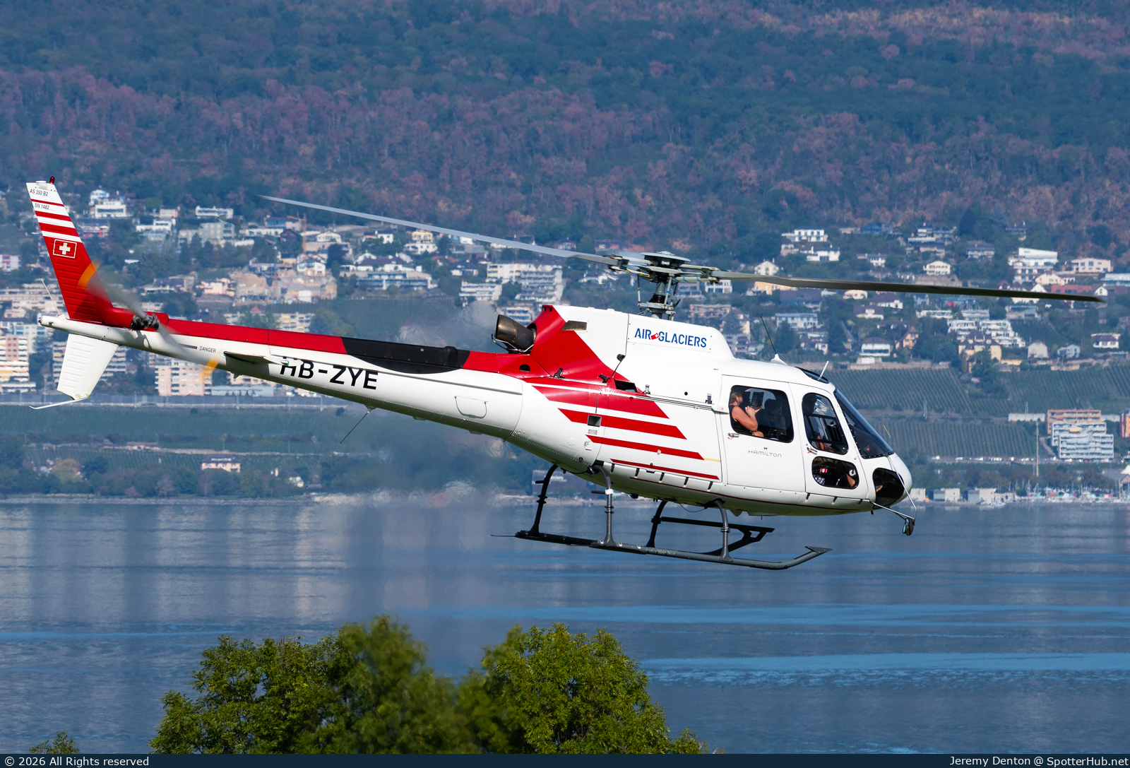 Photo of HB-ZYE - Aérospatiale AS350B2 Écureuil operated by Air Glaciers