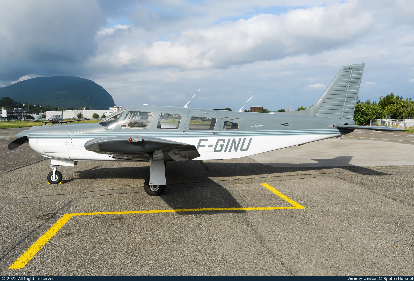 Photo of F-GINU - Piper PA-32R-301 Saratoga SP operated by Private