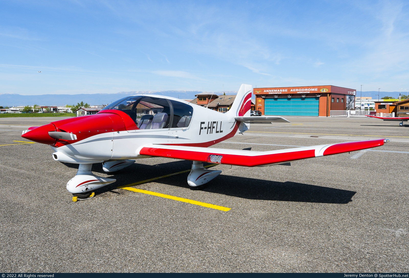 Photo of F-HFLL - Robin DR401/120 operated by Club Aéronautique d'Annemasse