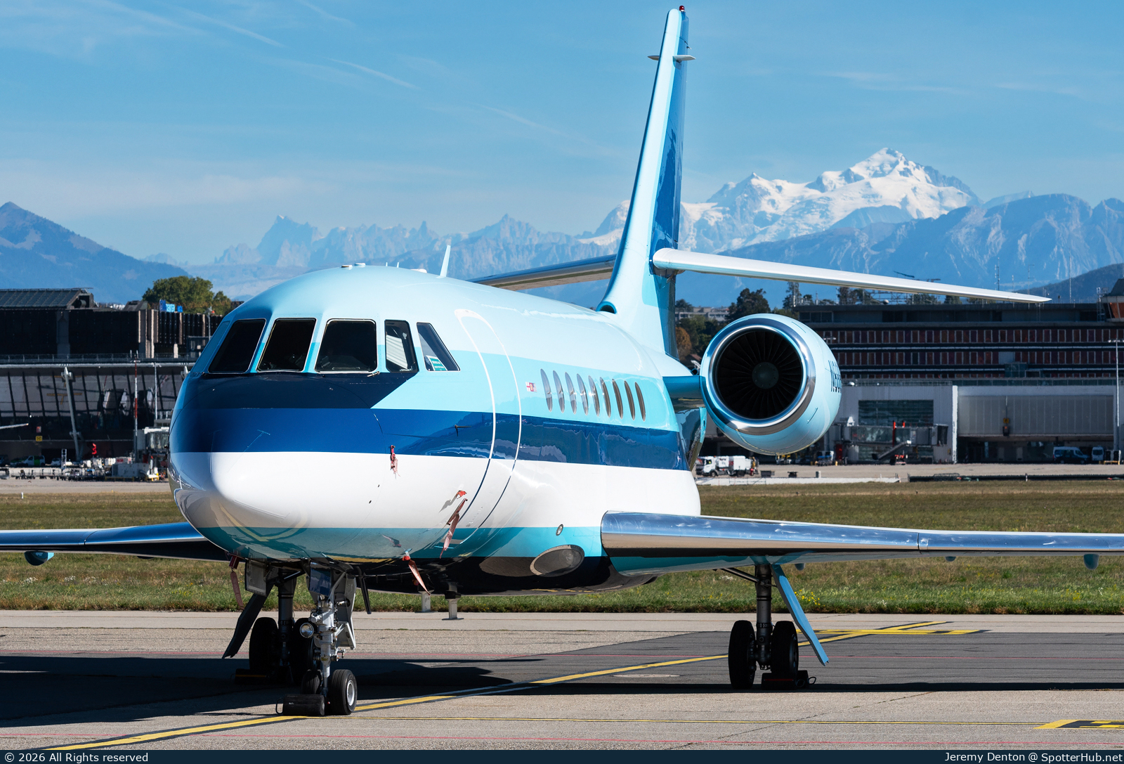 Photo of N8888 - Dassault Falcon 2000LX operated by Circadian Aviation