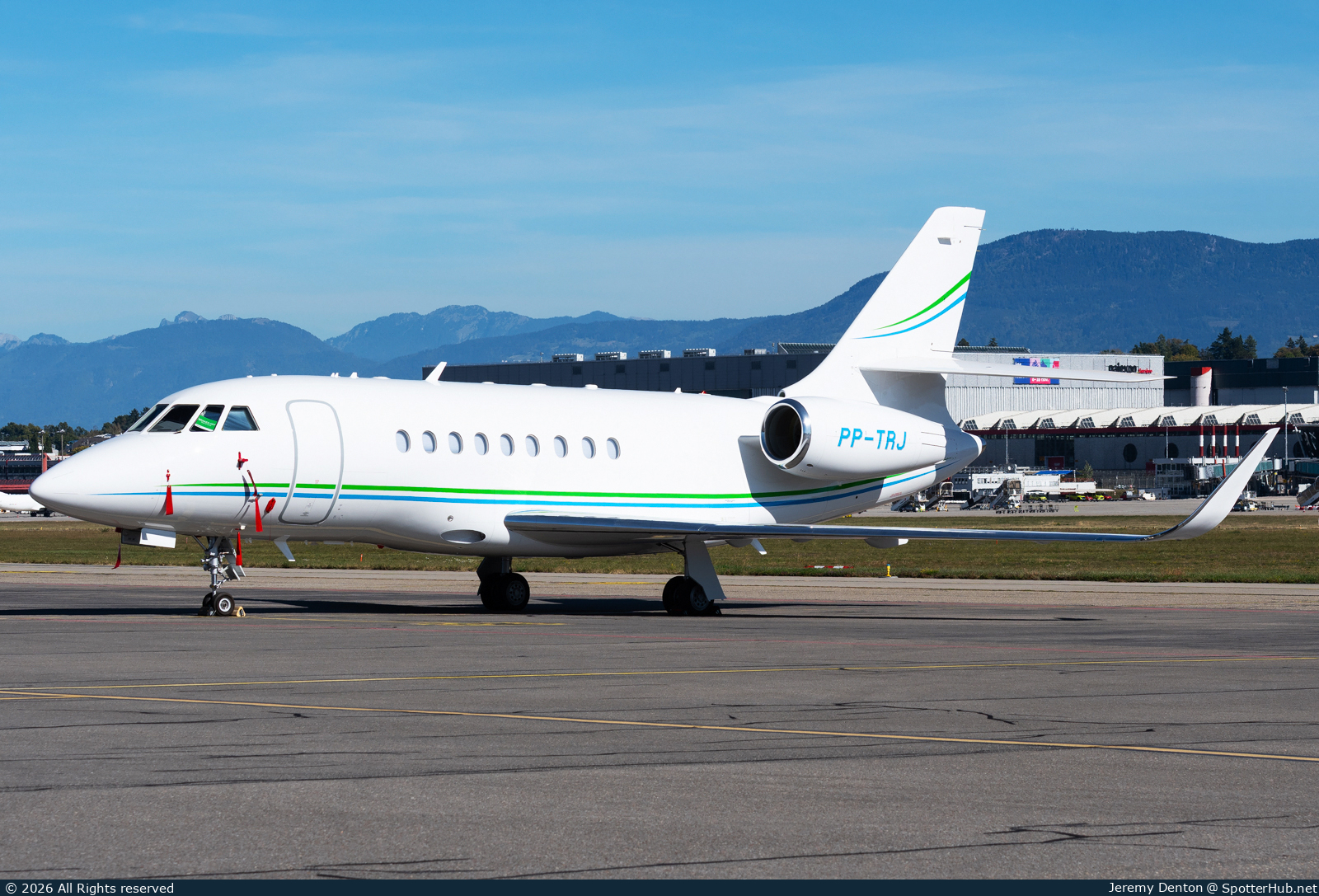 Photo of PP-TRJ - Dassault Falcon 2000LX operated by Private