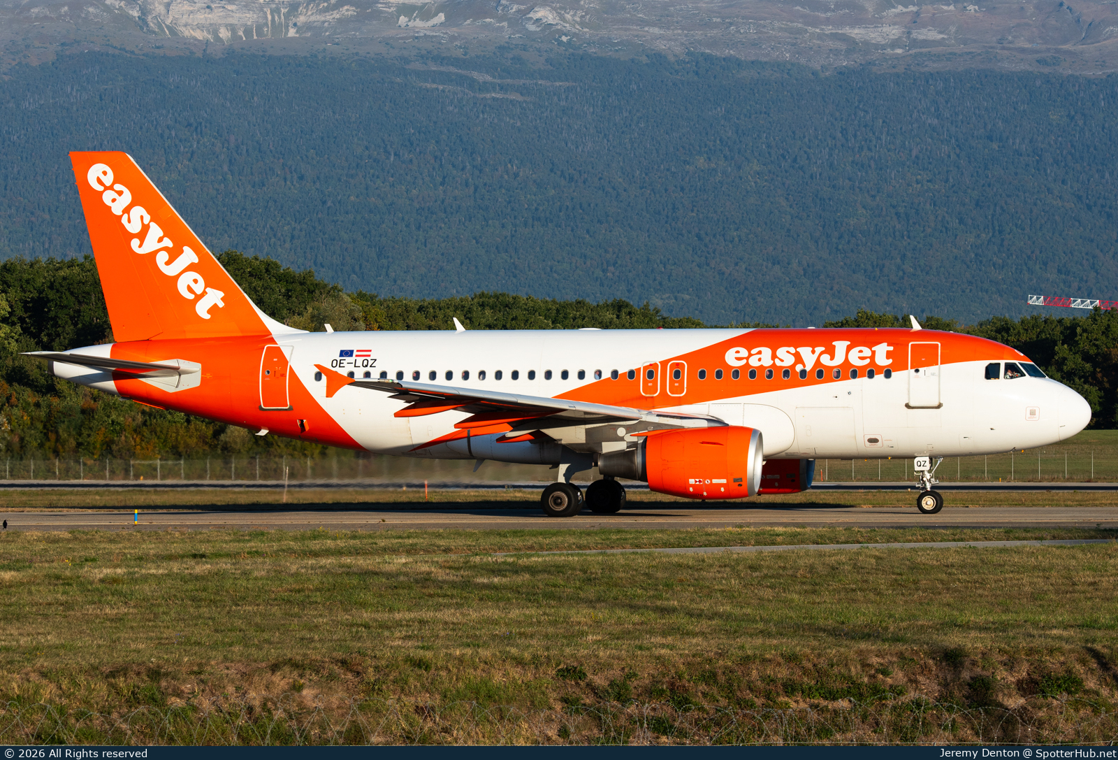 Photo of OE-LQZ - Airbus A319-111 operated by easyJet Europe