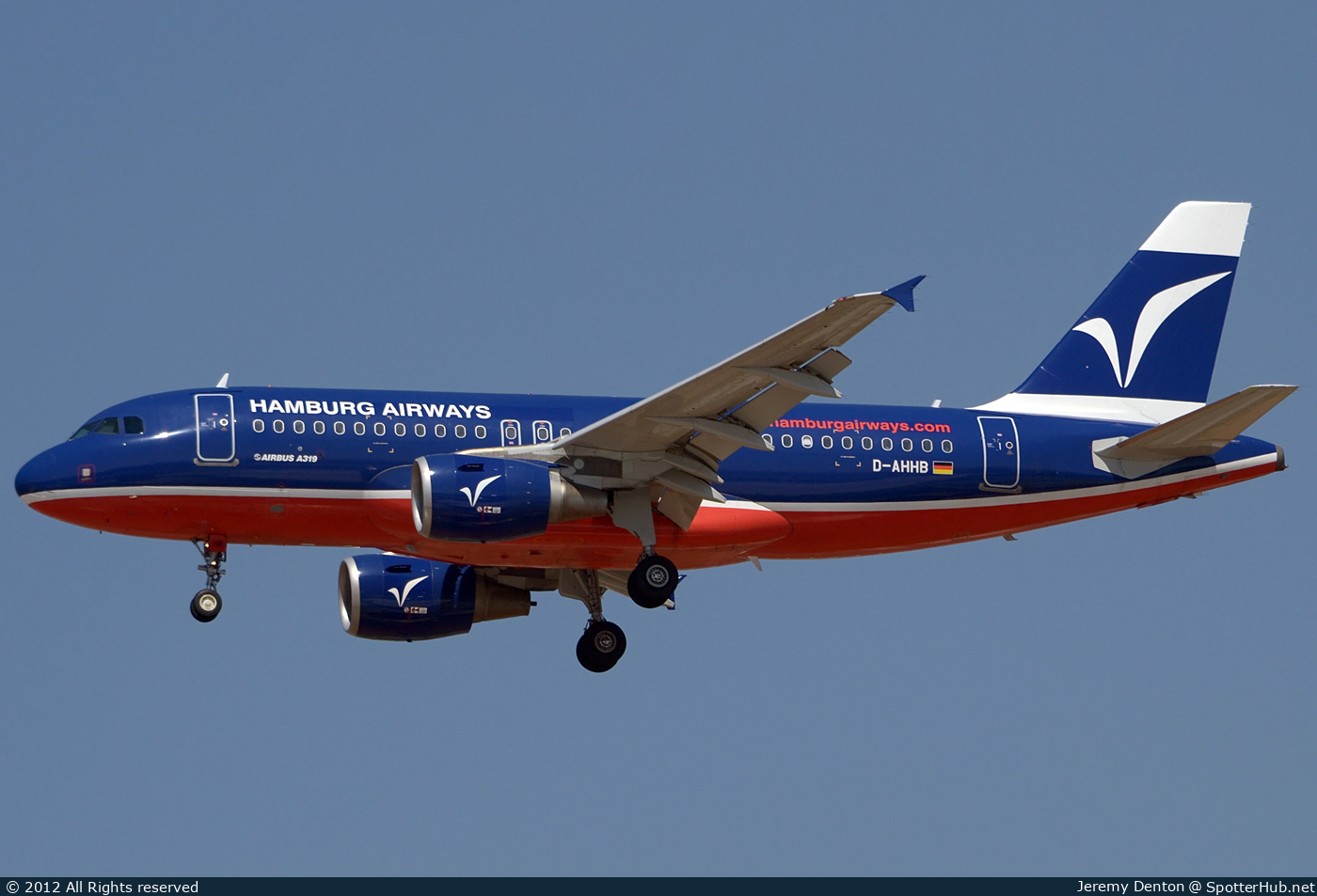 Photo of D-AHHB - Airbus A319-112 operated by Hamburg Airways