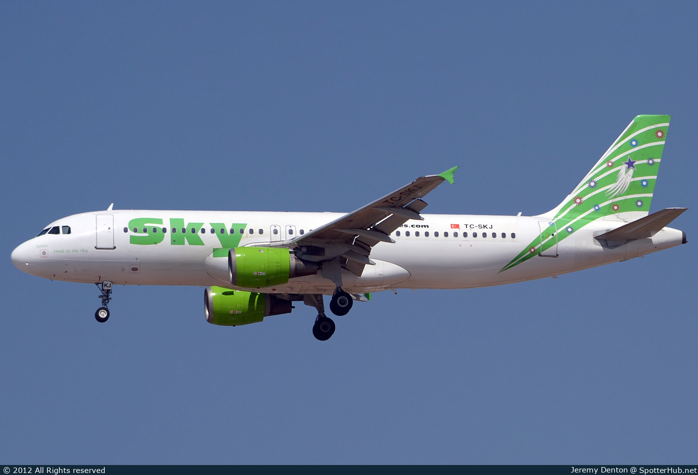 Photo of TC-SKJ - Airbus A320-211 operated by Sky Airlines