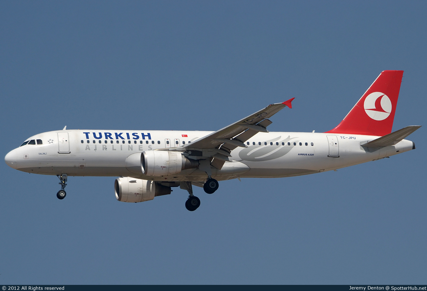 Photo of TC-JPU - Airbus A320-214 operated by Turkish Airlines